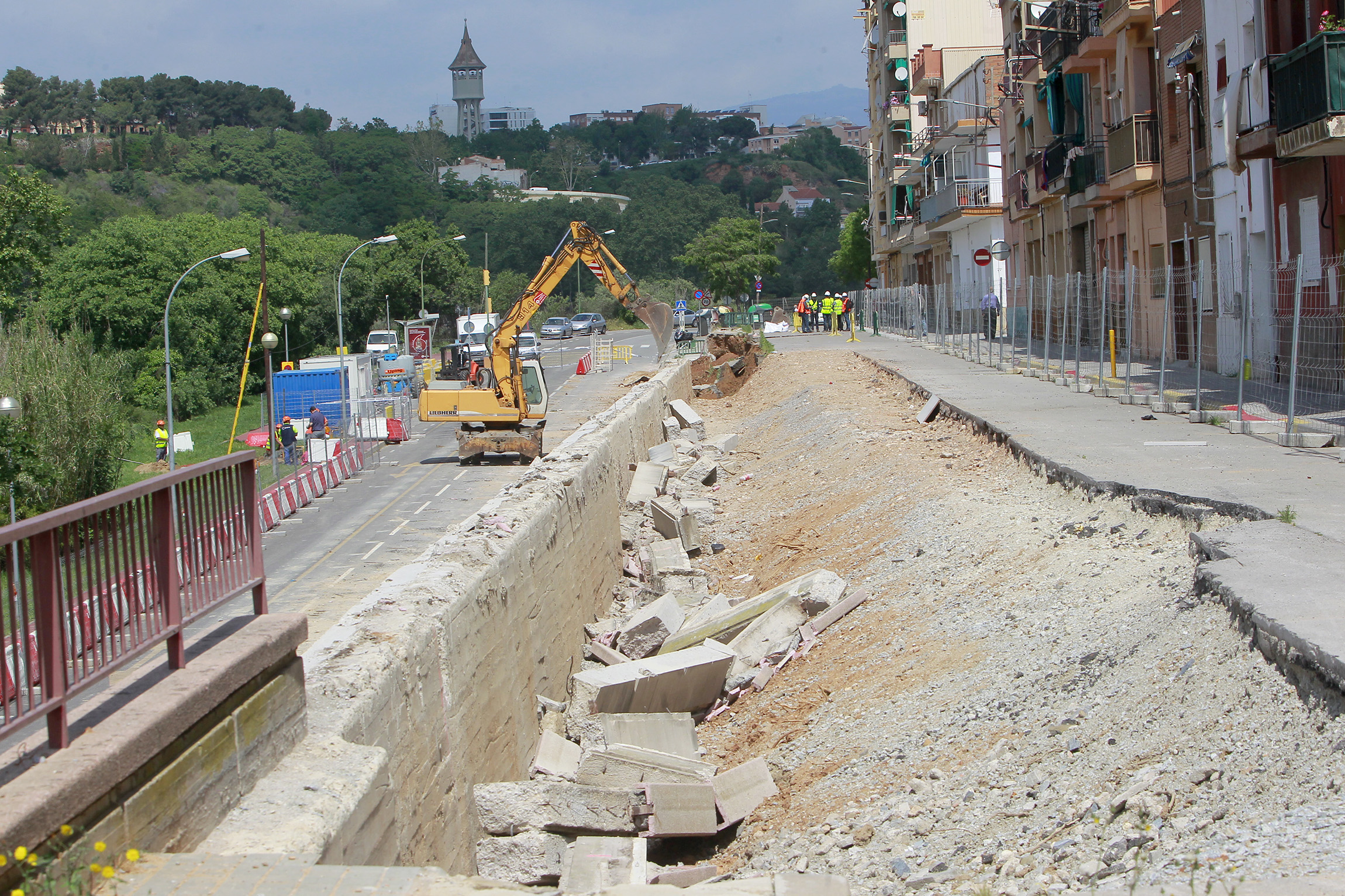 El carrer de l’Onyar estrena mur
