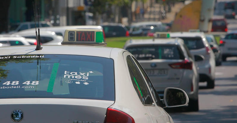Els taxistes tornen a la vaga indefinida