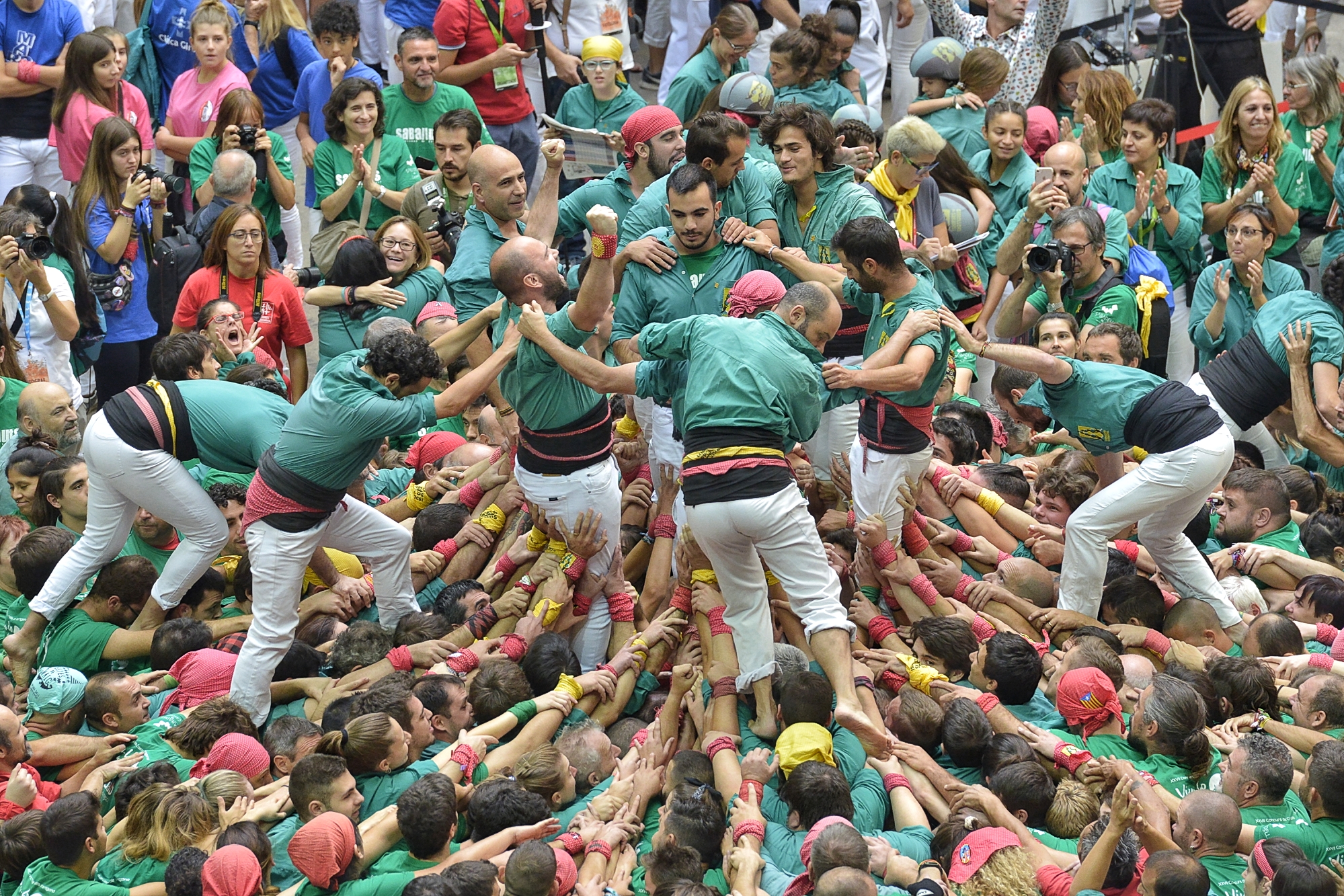 Elgio, Cuixart, Forcadell i el Gremi de Fabricants rebran les camises d'honor dels Saballuts