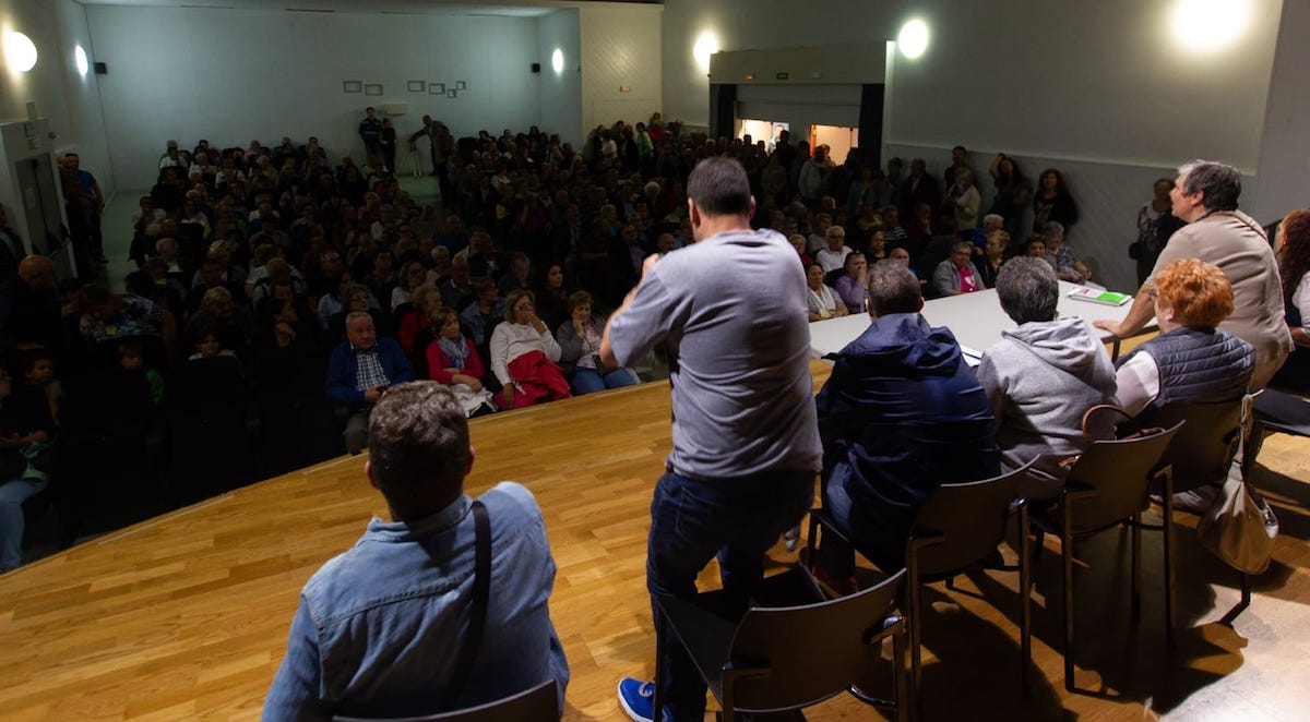 Els veïns de Can Deu s'organitzen per rebutjar la violència al barri