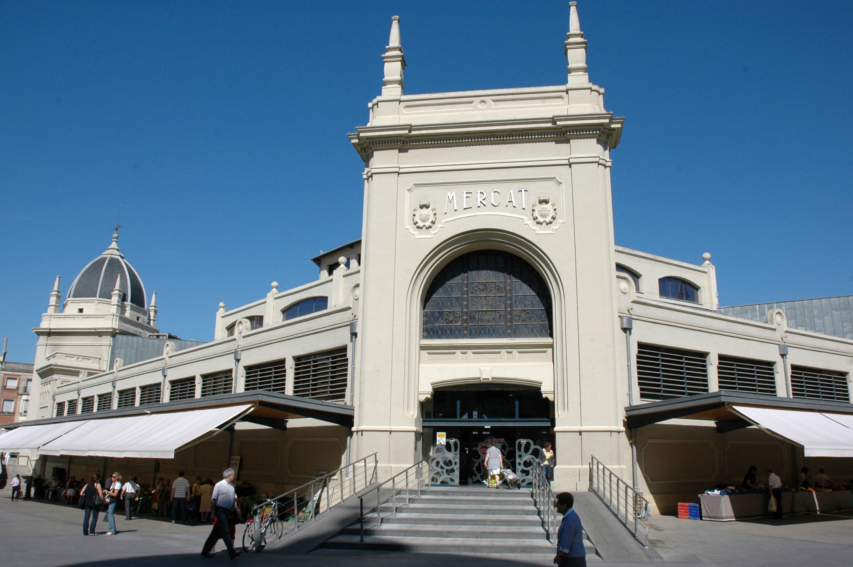 L’Oficina del Consumidor s’apropa als barris amb un punt itinerant als mercats