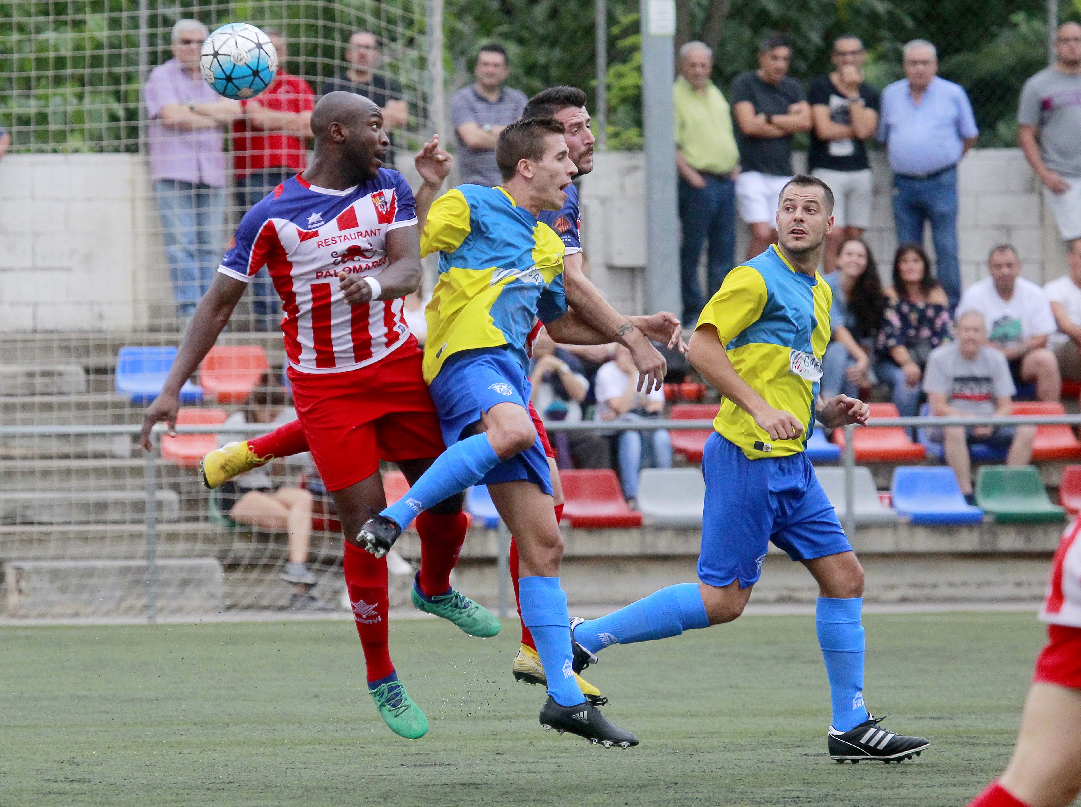 Sabadell Nord cau en el debut (0-2) i Sabadellenca goleja (3-1)