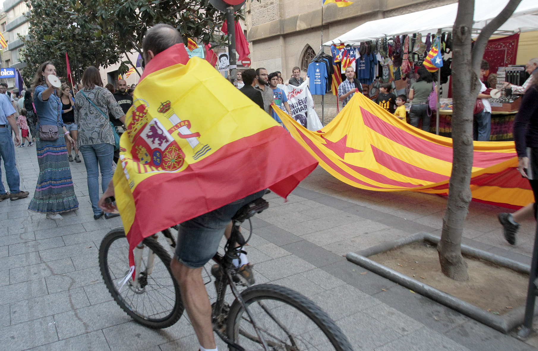 Ciutadans contesta a ERC que seguirà retirant llaços