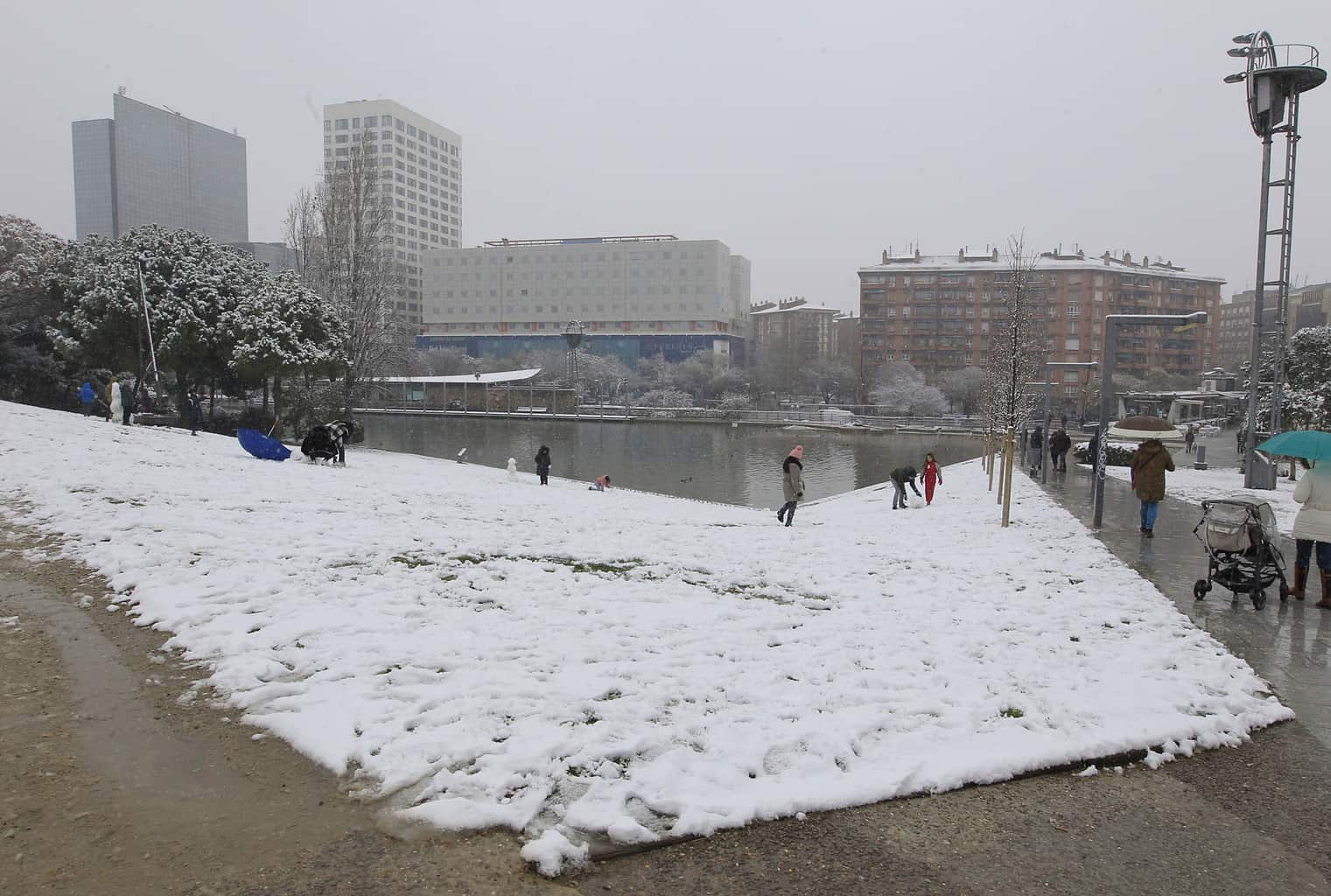 El temporal acaba tenyint de blanc els municipis de la comarca