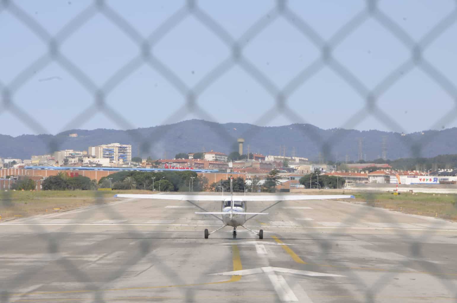 Els veïns demanen que l’Ajuntament replantegi la continuïtat de l’Aeroport