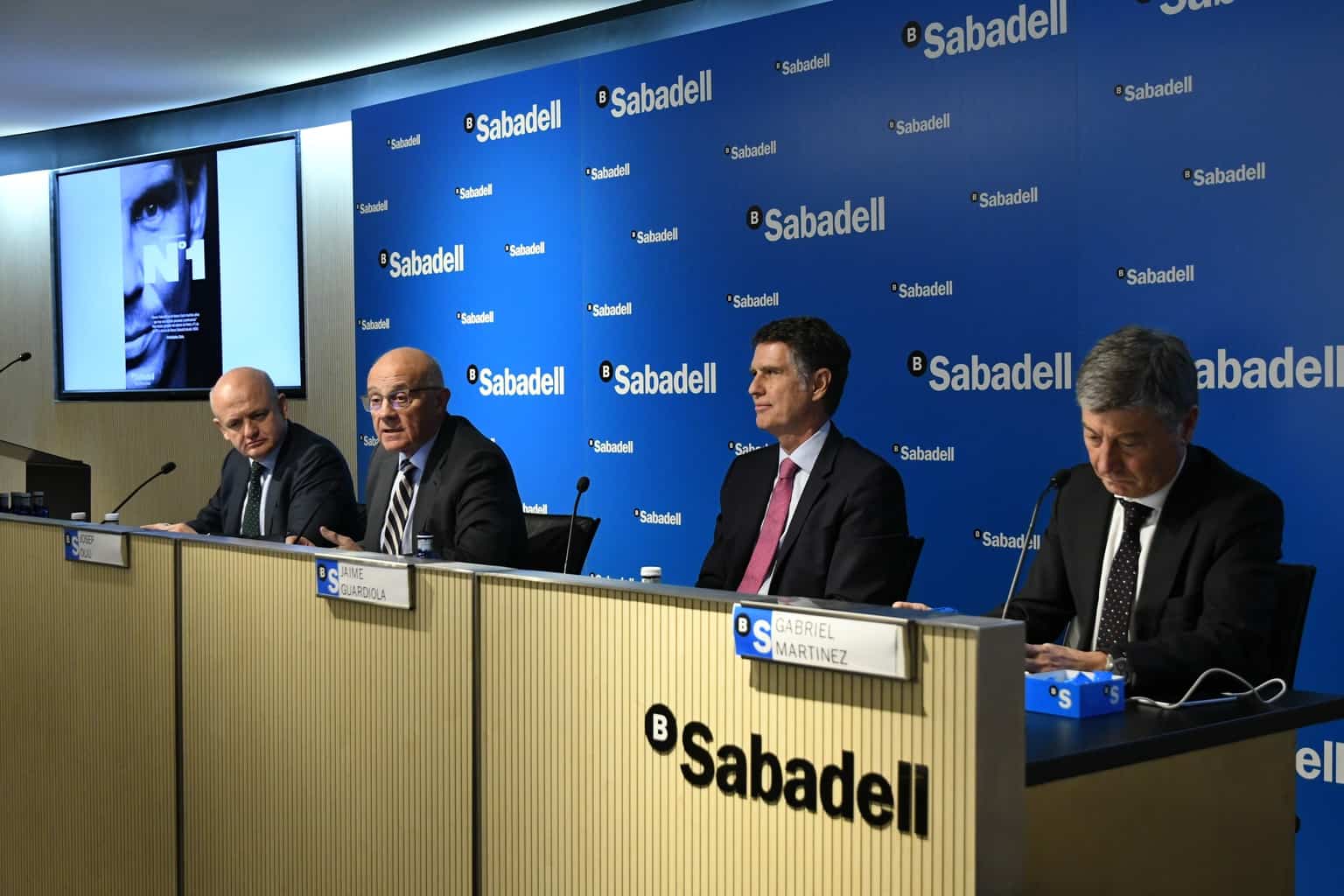 El Banc Sabadell va guanyar 801,1 milions l’any 2017, un 12,8% més
