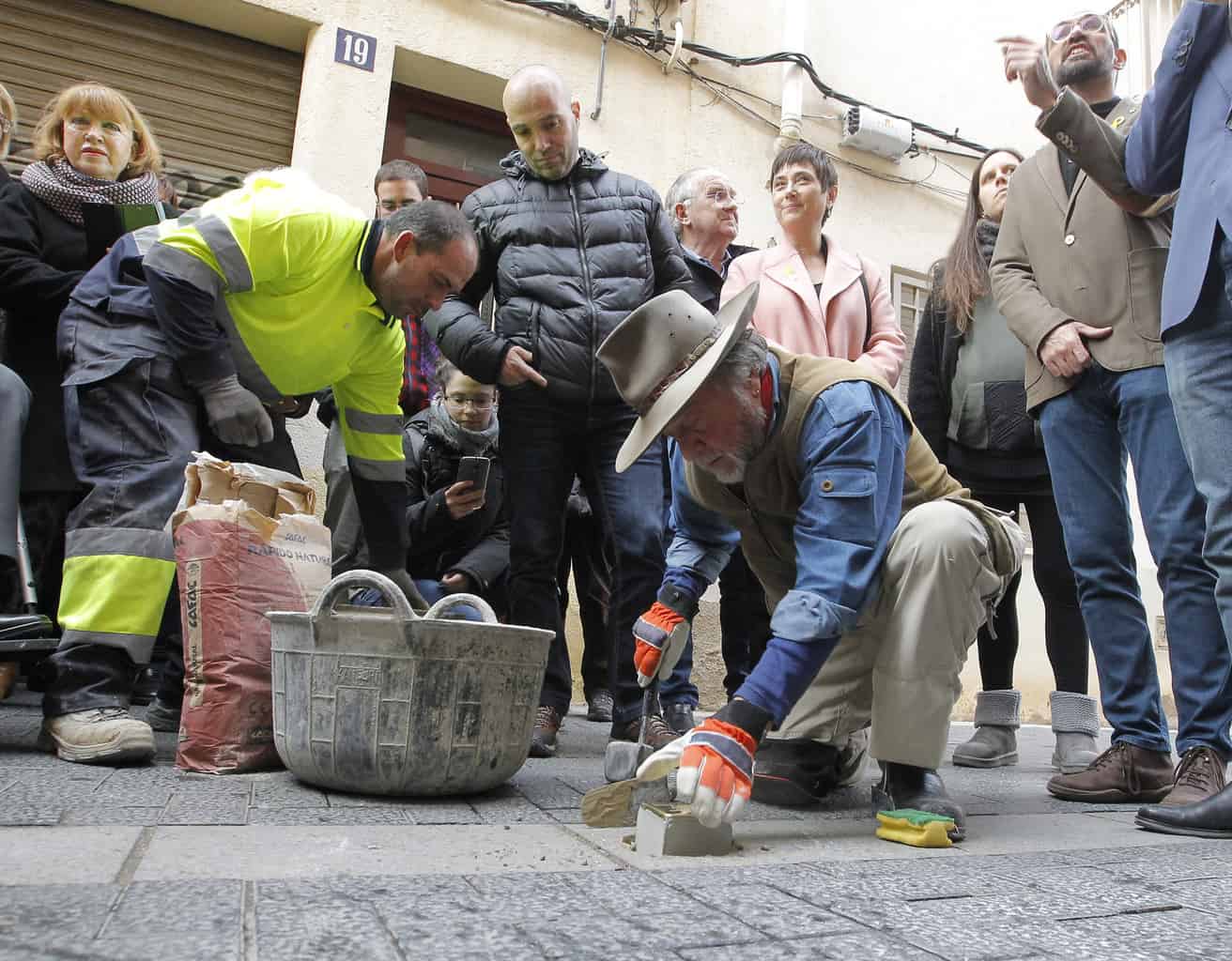Molta emoció en l'homenatge als deportats sabadellencs als camps de concentració nazis