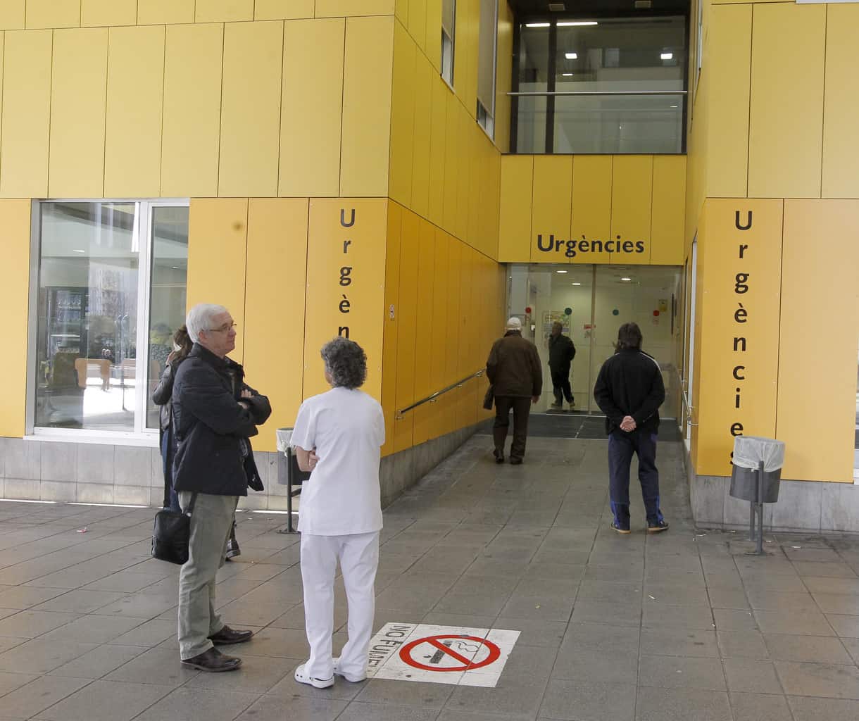 La grip frega el nivell epidèmic elevat a Catalunya i desborda les urgències