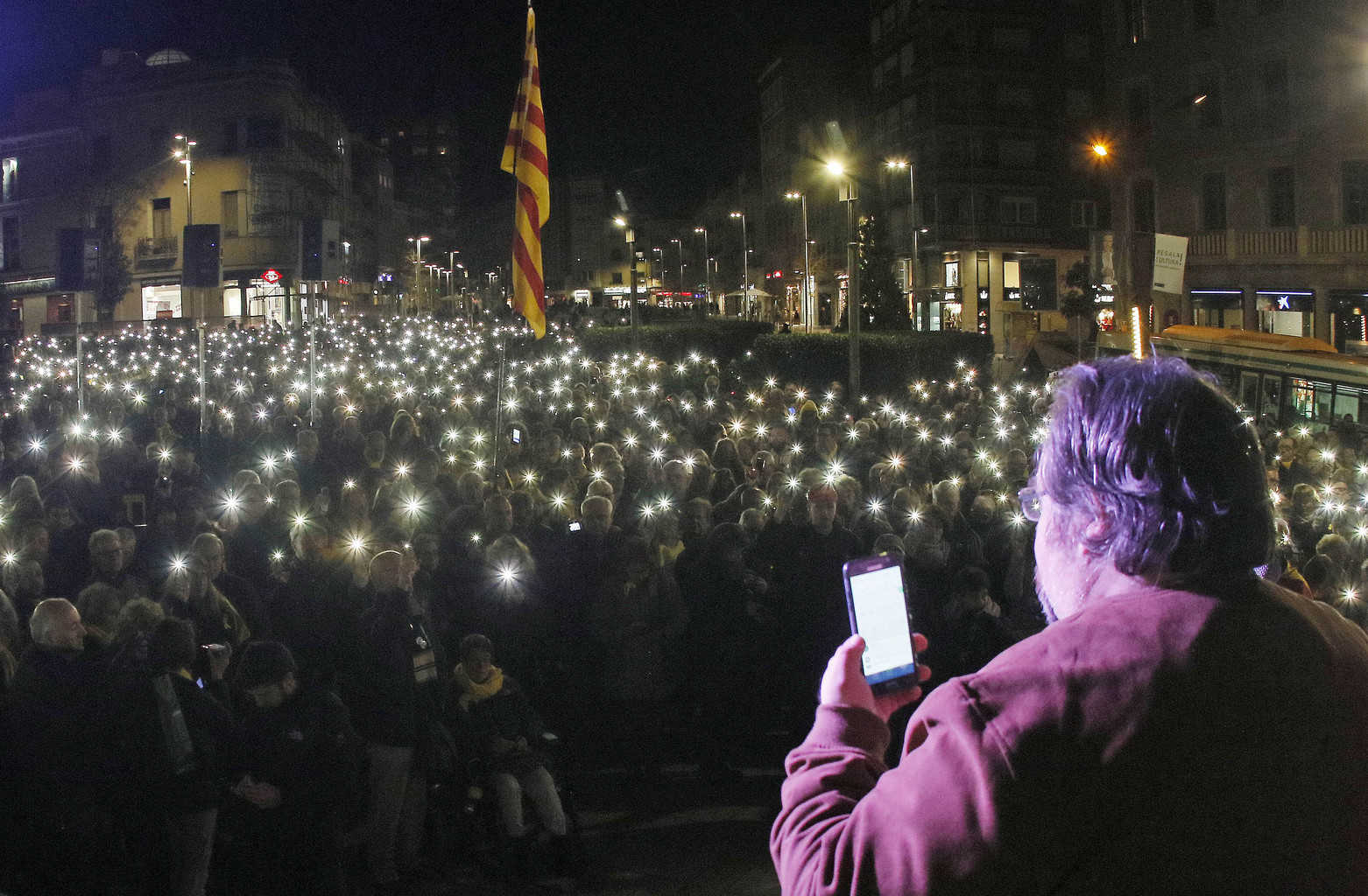 Més de dues mil persones demanen la llibertat dels 'Jordis'