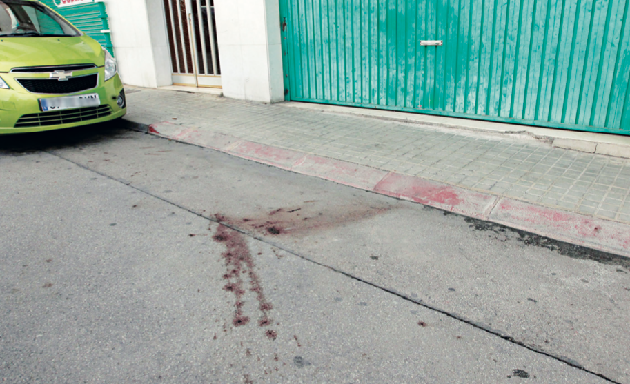 Herido muy grave tras un extraño apuñalamiento en la Concòrdia