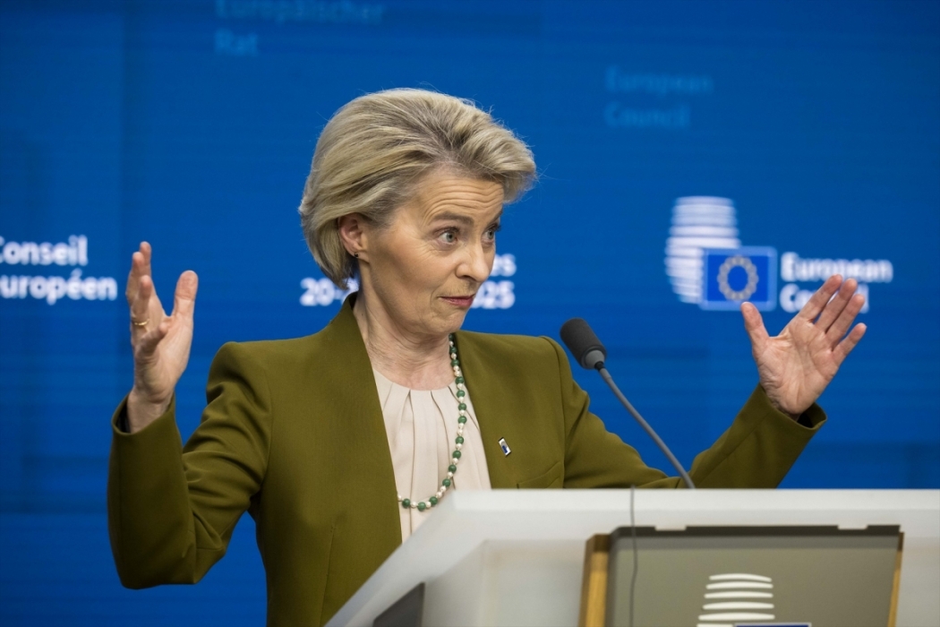 L'avió de von der Leyen, obligat a aterrar d'emergència per un presumpte atac rus que l'ha deixat sense GPS