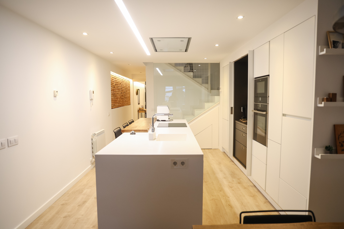 Next Arquitectura presenta dues cases amb un mateix objectiu: maximitzar l'amplitud dels espais