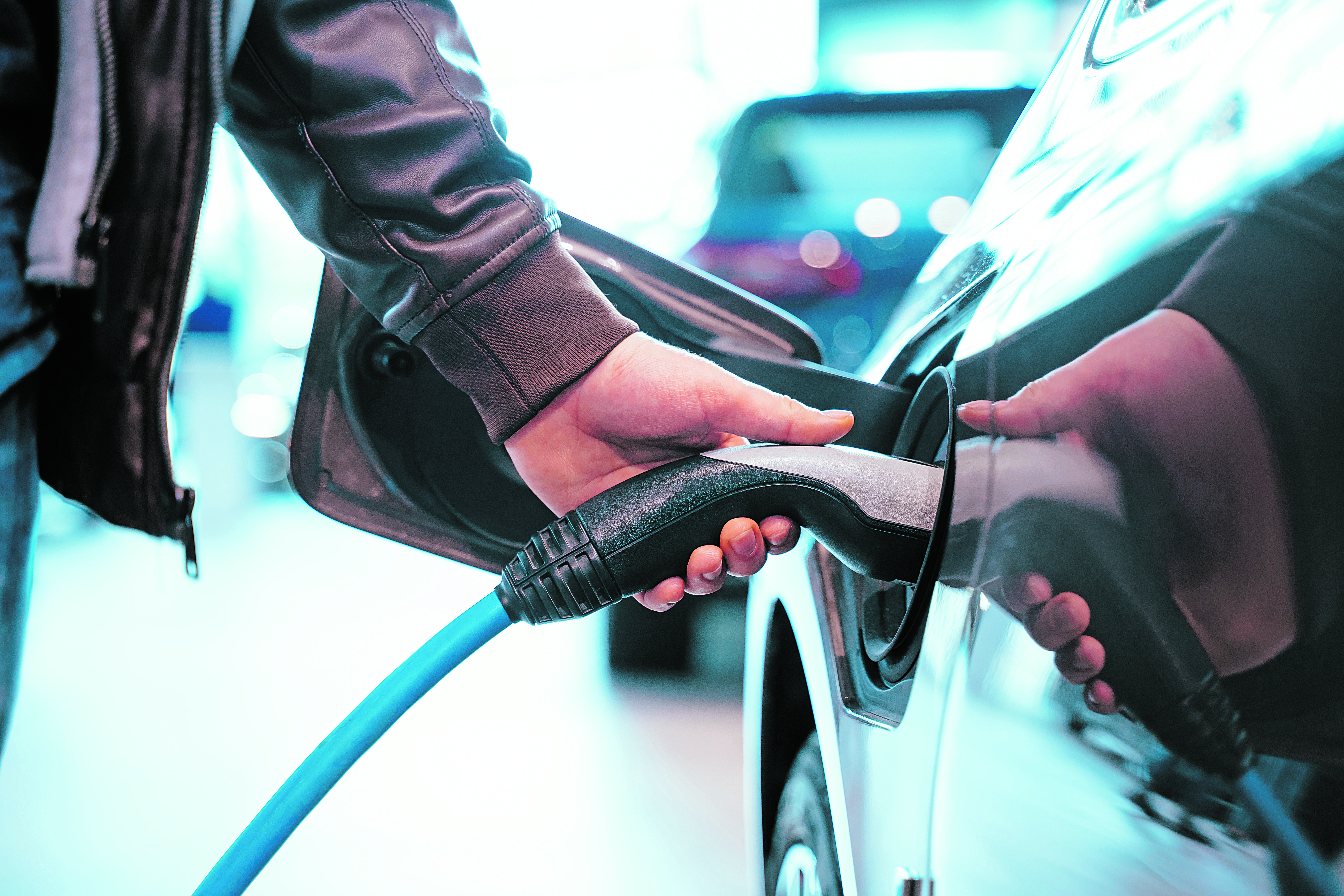 Casi 7.000 afectados por dos fallos eléctricos