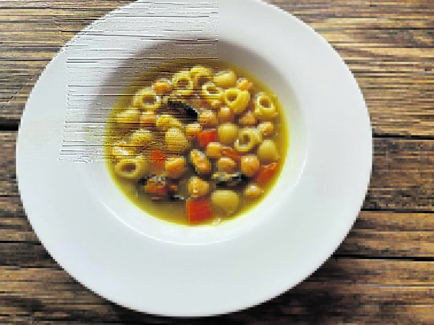 <strong>Sopa de verdures amb cigrons i musclos</strong>