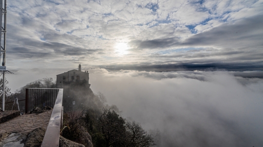 El temps d'aquest divendres 25 d'abril: sol i núvols a les portes d'un canvi de temps per al cap de setmana