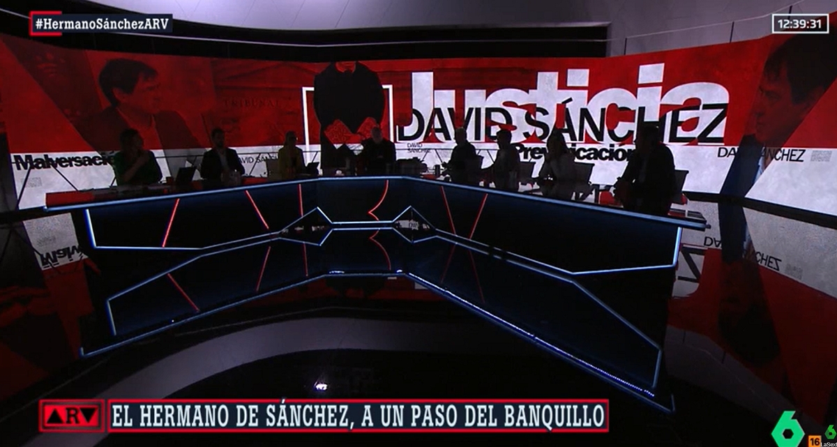 Així es va viure en directe a La Sexta l'apagada massiva d'electricitat