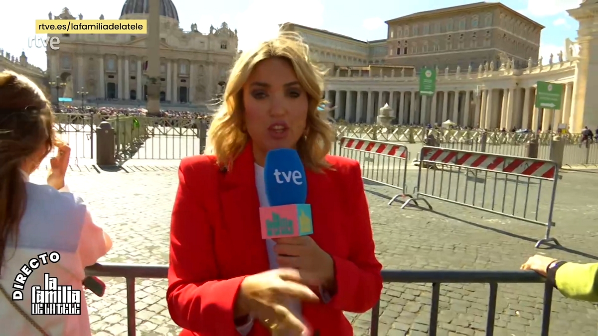 Revolta a TVE contra «La familia de la tele» pel que van fer durant el conclave