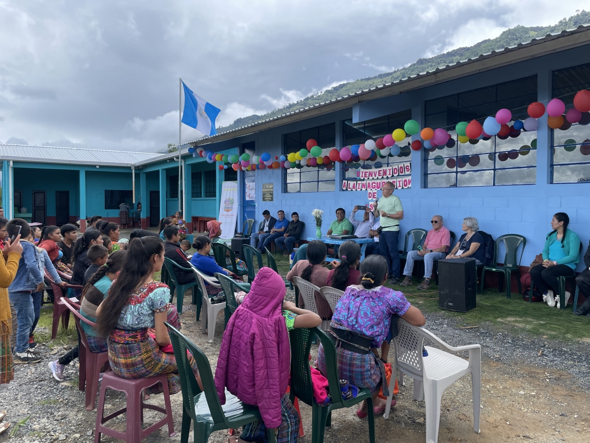Inauguració d'una escola a Guatemala  - Oberts al Món