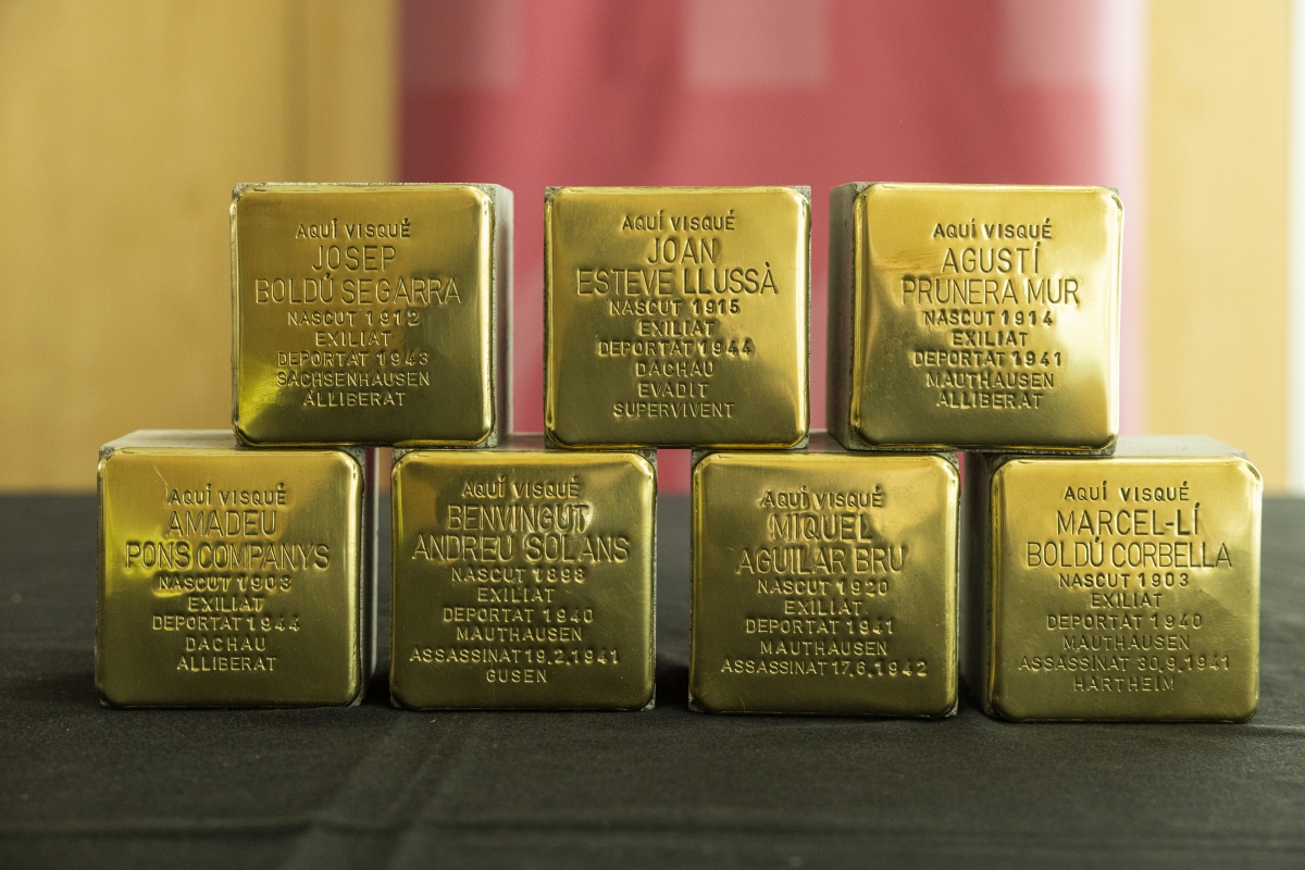Les Borges homenatgen set veïns deportats als camps nazis amb llambordes Stolpersteine