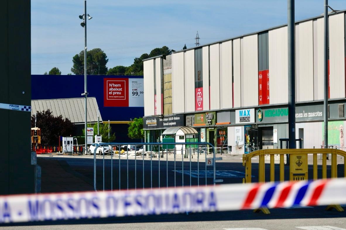 Així està el centre comercial Via Sabadell l'endemà de l'esfondrament