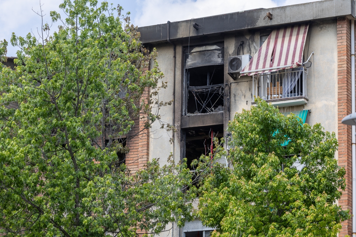 L'estat actual dels pisos afectats pel foc al carrer de Prullans - Juanma Peláez