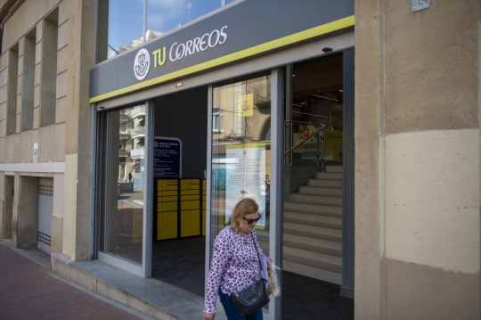 La UGT demana reforçar la plantilla de Correus a Terrassa per evitar un 