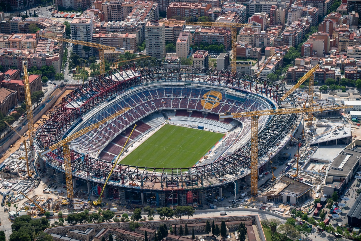 Refugiats palestins demanden dues empreses de les obres del Camp Nou
