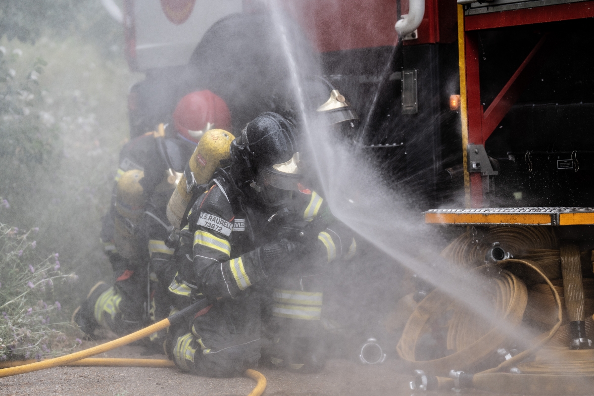 Ciutadans atrapats i confinats: així ha estat el simulacre d'incendi a Collserola