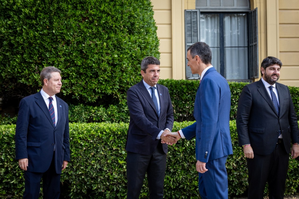 Mazón demana a Sánchez que convoqui eleccions mentre es nega a assumir responsabilitats per la dana