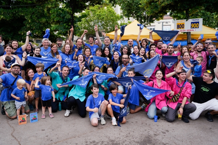 Els Trons es coronen en la cloenda de la Festa Major de la Creu Alta