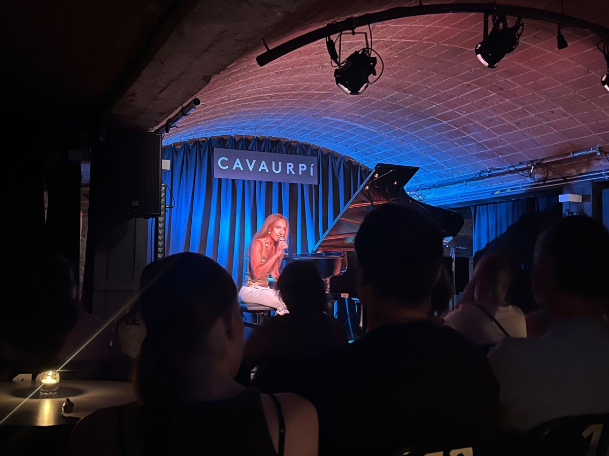 Laura Andrés, en concert a la CavaUrpí - D.S Laura Andrés, en concert a la CavaUrpí