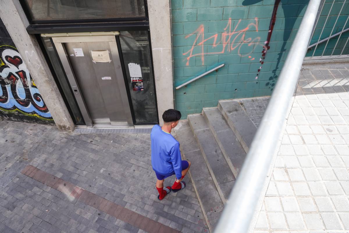 Les escales són l'alternativa a l'ascensor de Can Puiggener - Víctor Castillo