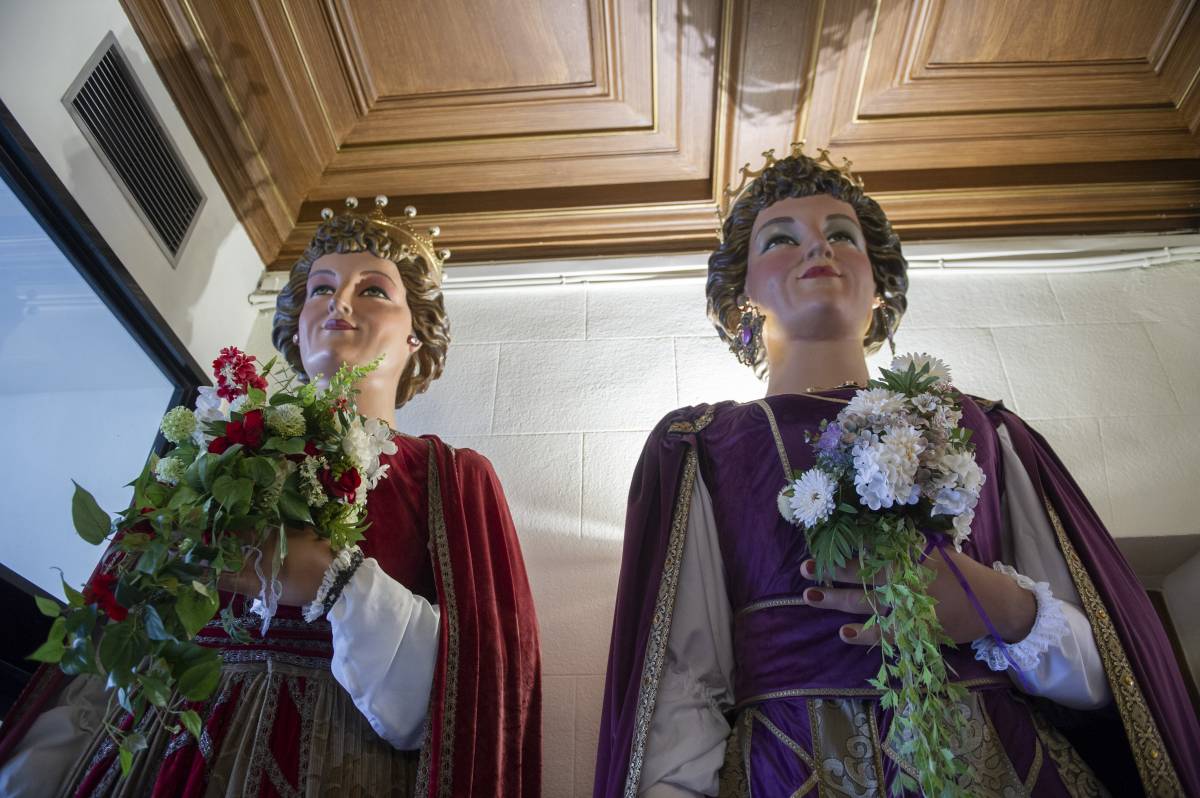 Els vuit gegants de Terrassa surten al Raval - Alberto Tallón Els vuit gegants de Terrassa surten al Raval