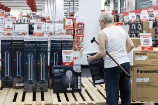 L'error que moltes persones cometen amb el ventilador a l'estiu: «No serveix de res»