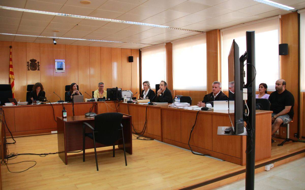 L'acusada de matar una anciana a Reus nega que la matés, però admet que va enviar diners al seu país