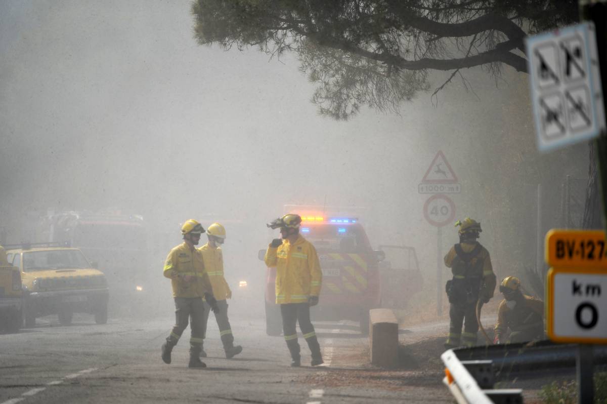 incendi als camps de conreu del Pla del Bonaire - Alberto Tallón incendi als camps de conreu del Pla del Bonaire