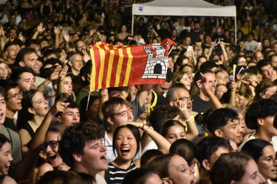 Sons locals, escenaris d'arreu