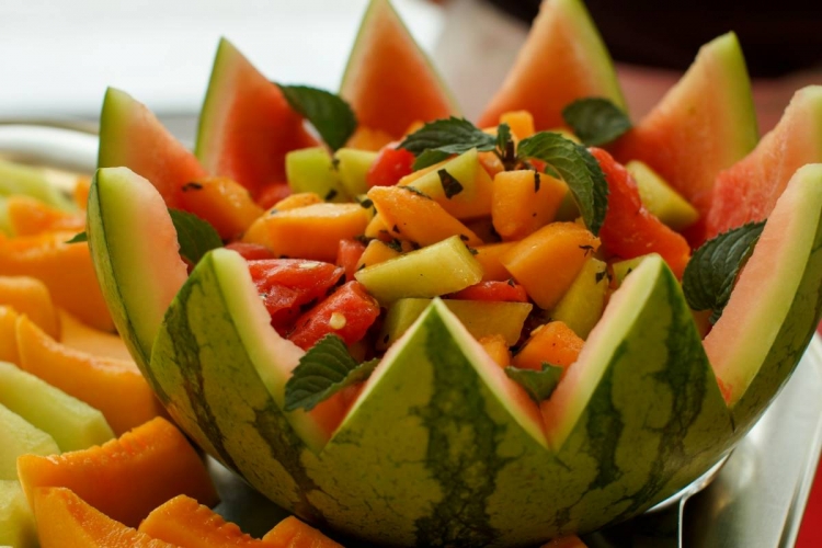 Menú d’estiu amb hortalisses i fruites de temporada
