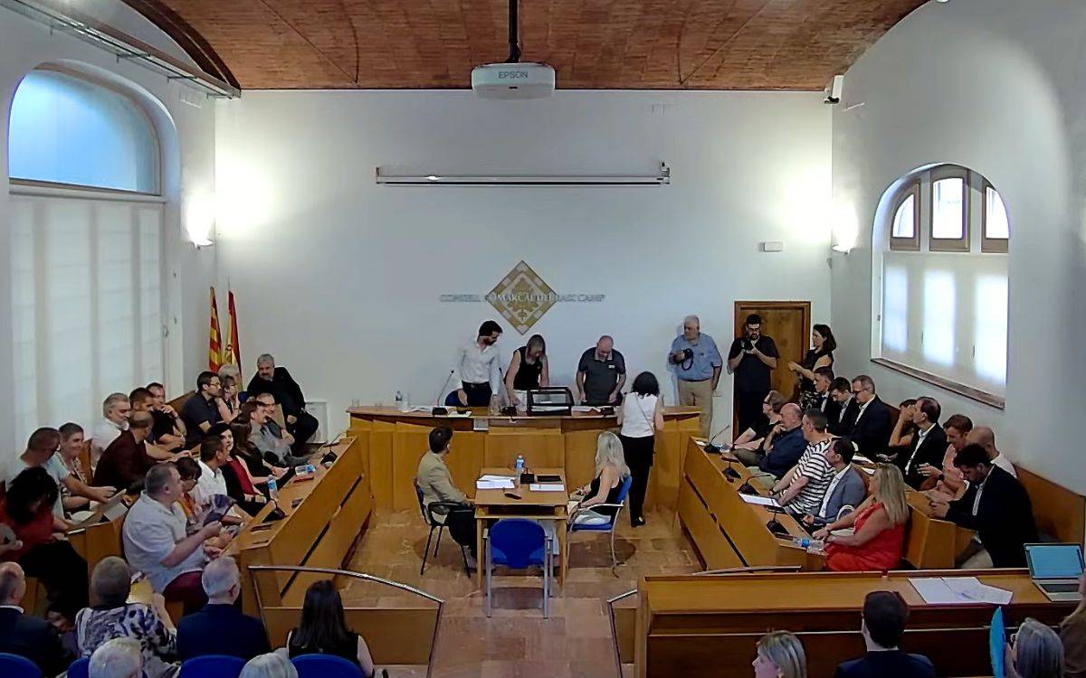 La sessió extraordinària del ple ha estat conduïda per la mesa d`edat. - TarragonaDigital La sessió extraordinària del ple ha estat conduïda per la mesa d`edat.