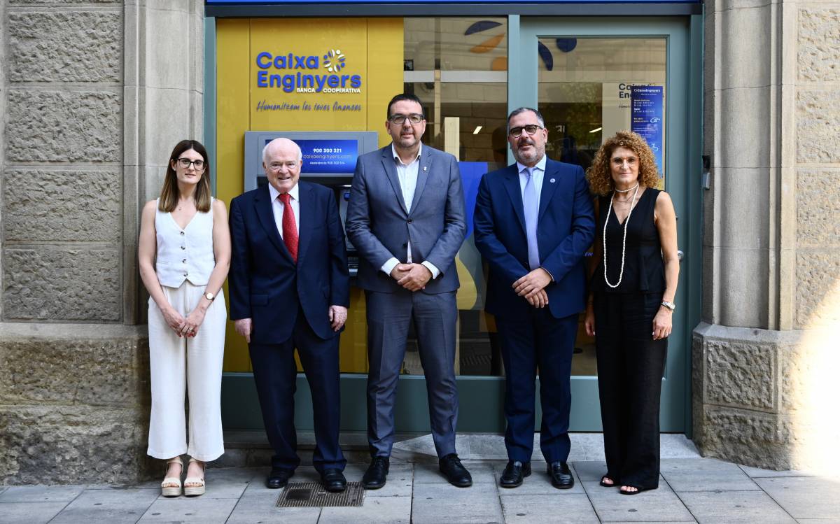 Caixa Enginyers inaugura una nova oficina a Vic