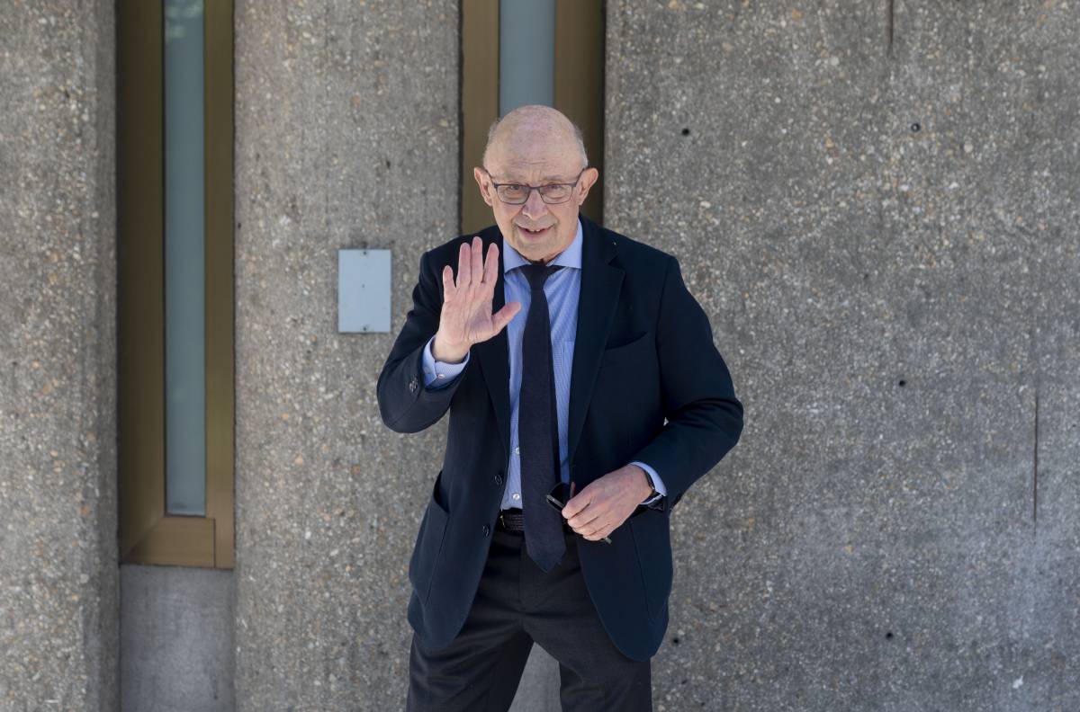 Montoro es dona de baixa del PP després de ser acusat de modificar lleis per beneficiar empreses gasistes