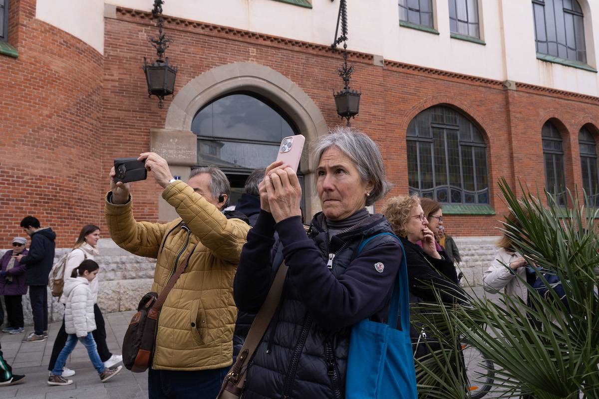 FOTOS | Desenes de persones s`acomiaden de La Granja Urpí - David Chao FOTOS | Desenes de persones s`acomiaden de La Granja Urpí
