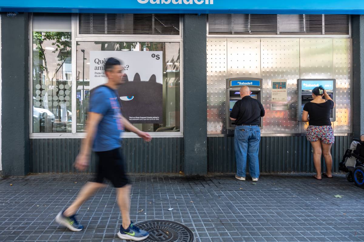 Brussel·les obre un procediment d'infracció a l'Estat per la intervenció del govern espanyol en l'opa