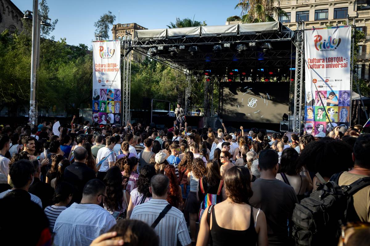 Pride Barcelona 2025 Pregó Àngel Llàcer - Hugo Fernández Pride Barcelona 2025 Pregó Àngel Llàcer