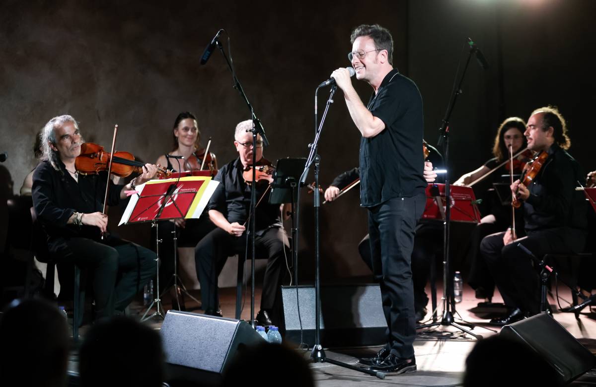 Ple al concert de l'OCT48 amb David Carabén a Terrassa