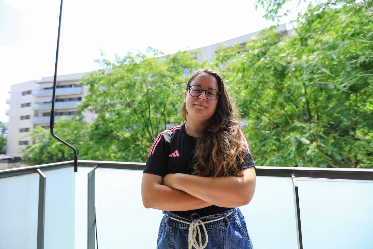 Saray Castillo, una de les veïnes afectades - VÍCTOR CASTILLO Saray Castillo, una de les veïnes afectades