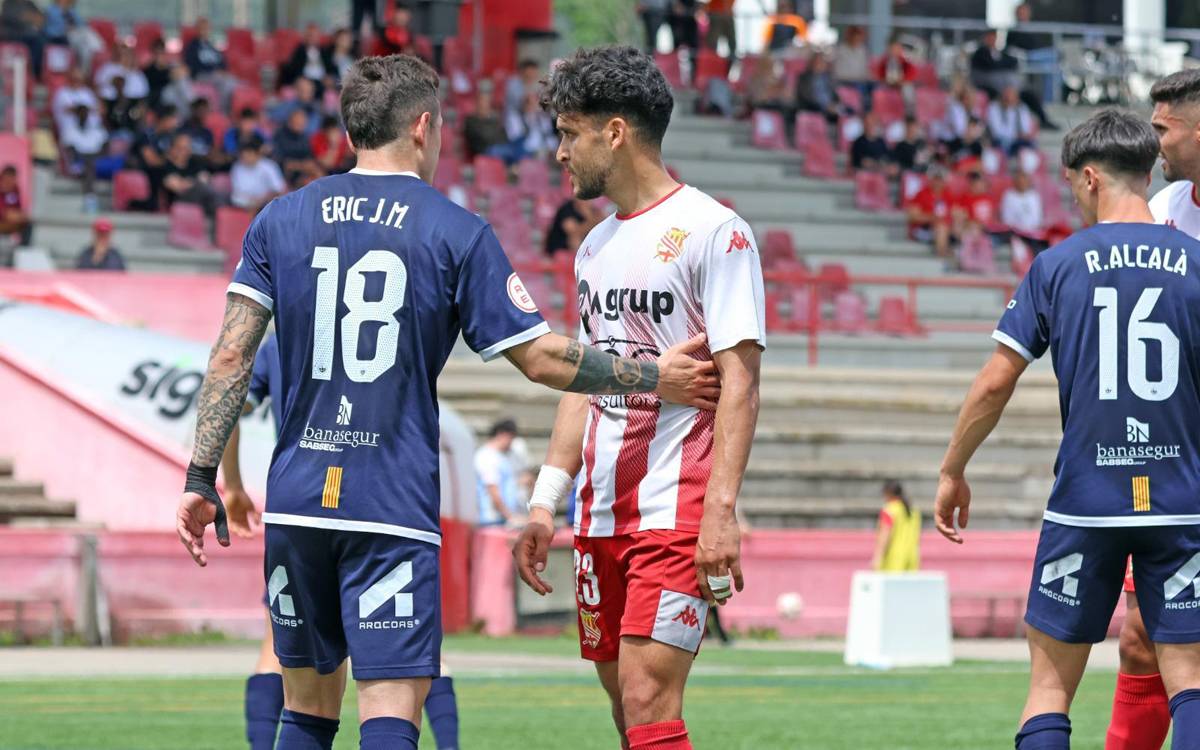 Moha Ezzarfani renova amb el CE Manresa fins al 2026