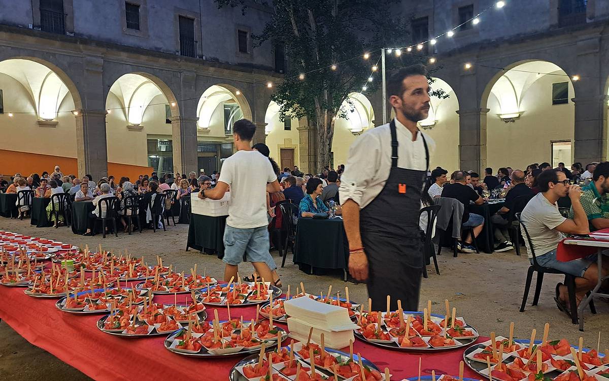 Del Bloody Mary al coulant: el tomàquet inspira el sopar de temporada d'estiu a Manresa