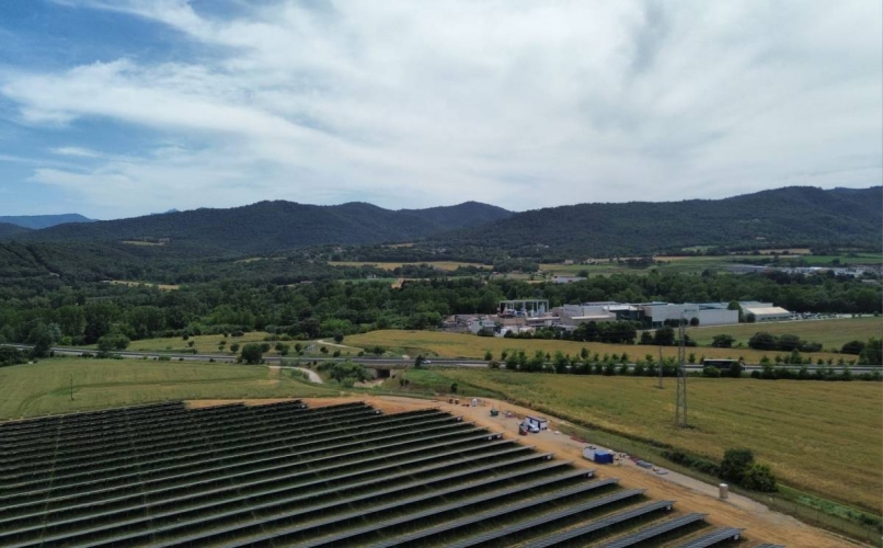 El parc solar més gran de les comarques gironines: 10 anys de tràmits, 9 mesos d'obres