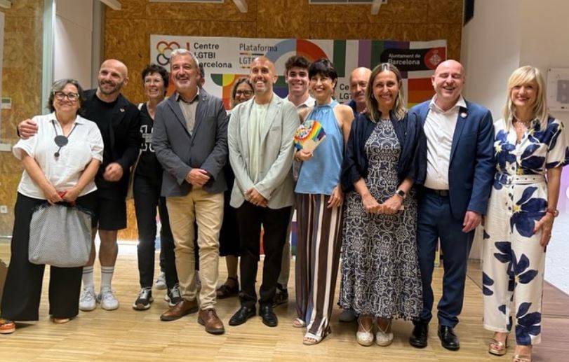 Barcelona commemora els 20 anys de l’aprovació del matrimoni igualitari: «L'Orgull no caduca»